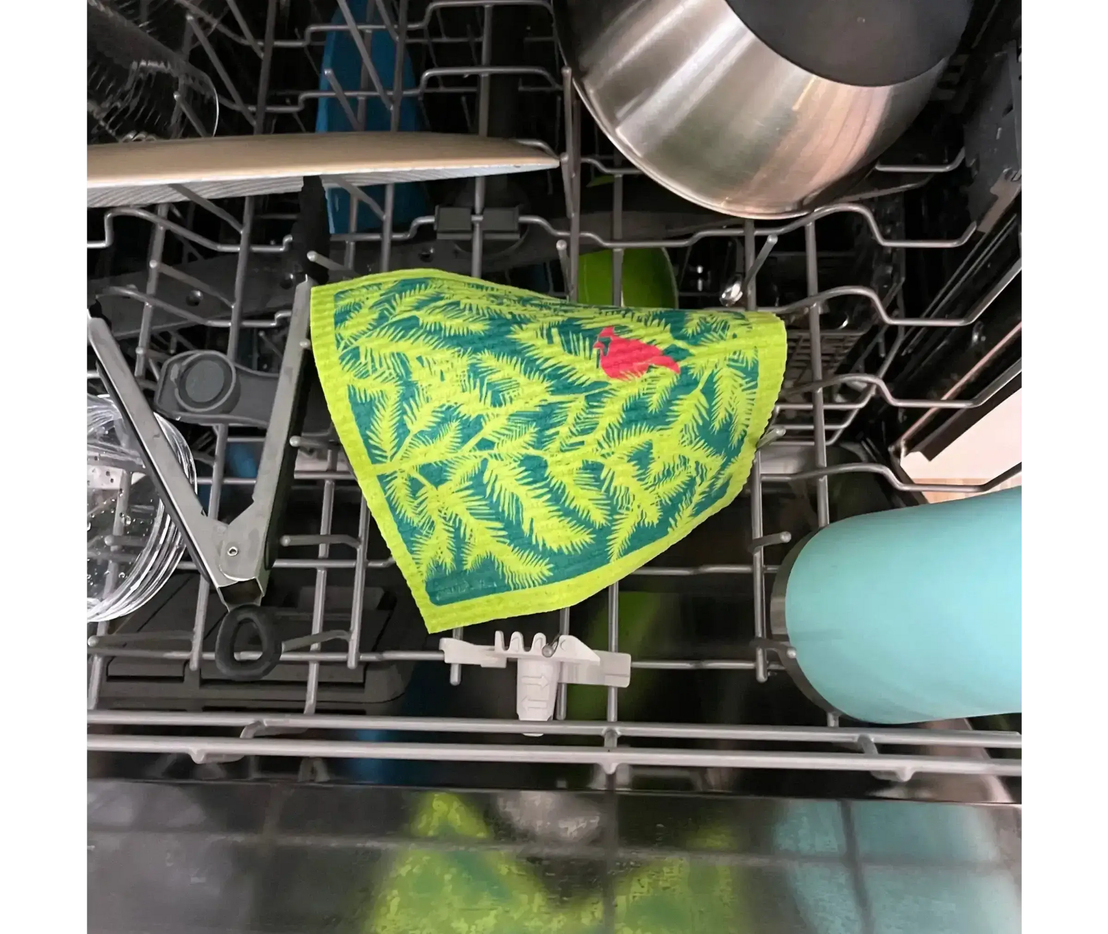 Clean Soak iT Up Swedish cloths can be cleaned in the top rack of the dishwasher